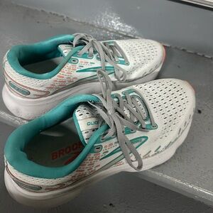 Brooks glycerin running sneakers